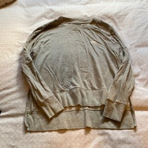 Roots light knit top